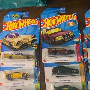 HOT WHEELS 2022 MYSTERY BAGS OF FOUR EACH, PICTURED EXAMPLES OF 2022 HOT WHEELS